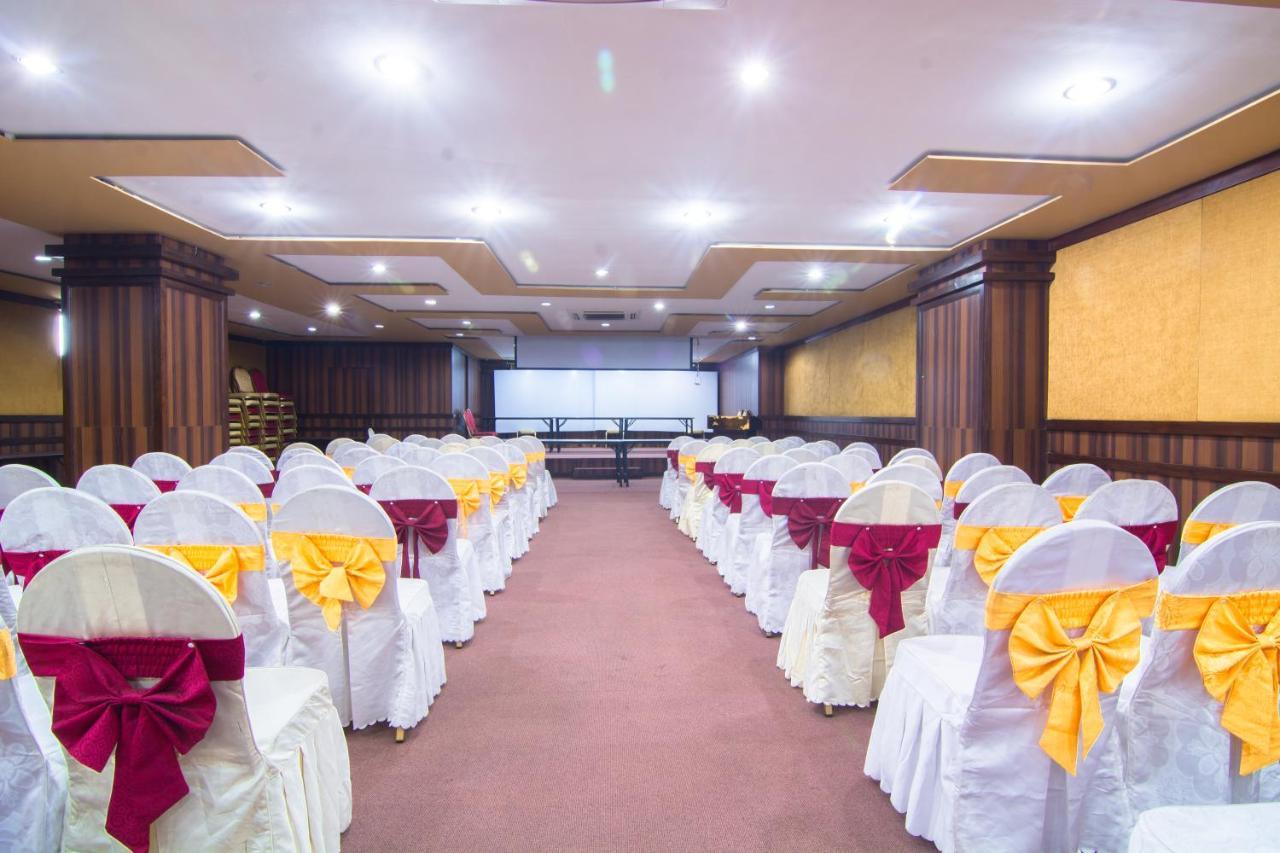 The Amadablam Hotel Kathmandu Exterior photo