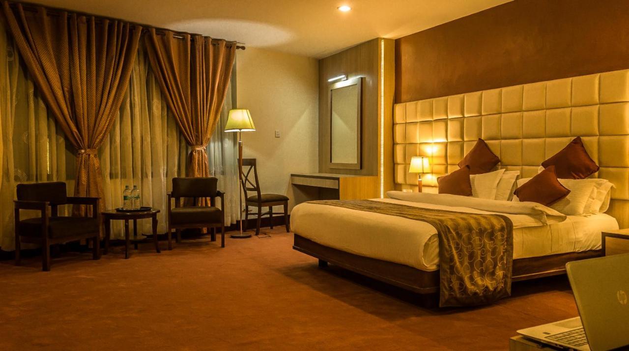 The Amadablam Hotel Kathmandu Exterior photo